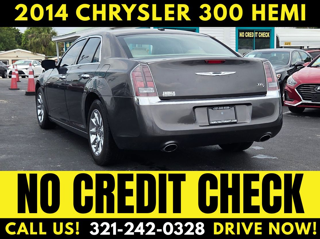 2014 CHRYSLER 300C HEMI - WE FINANCE - NO CREDIT CHECK! - Image 4