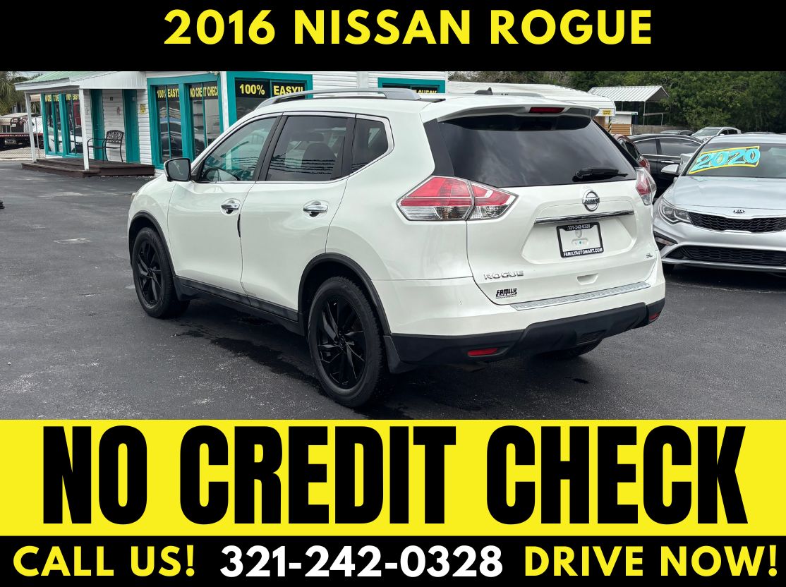 2016 NISSAN ROGUE! - WE FINANCE! - NO CREDIT CHECK! - Image 4