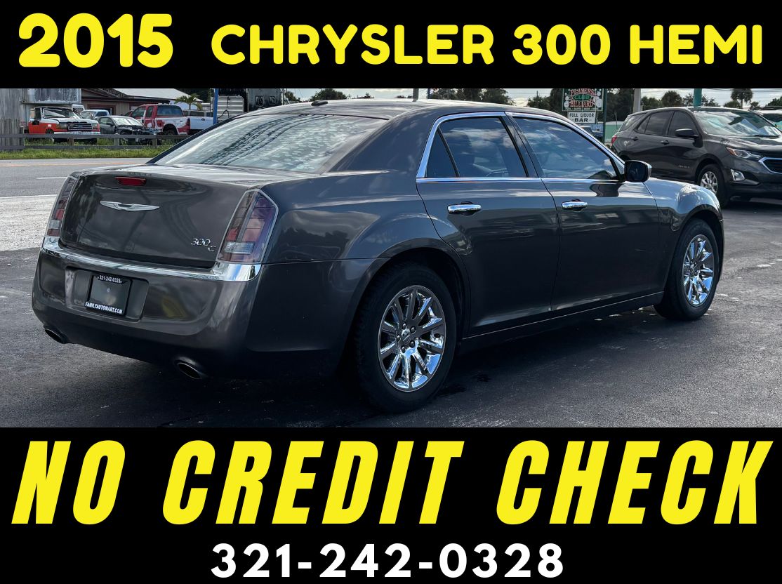 2015 CHRYSLER 300 HEMI 5.7 - WE FINANCE NO CREDIT CHECK! - Image 6
