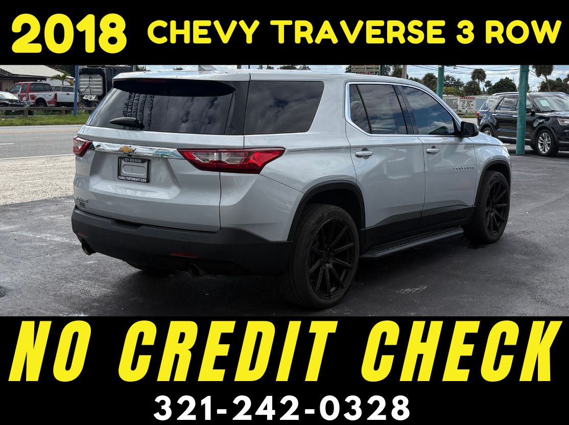 2018 CHEVY TRAVERSE LT 3 ROW - WE FINANCE NO CREDIT CHECK! - Image 7