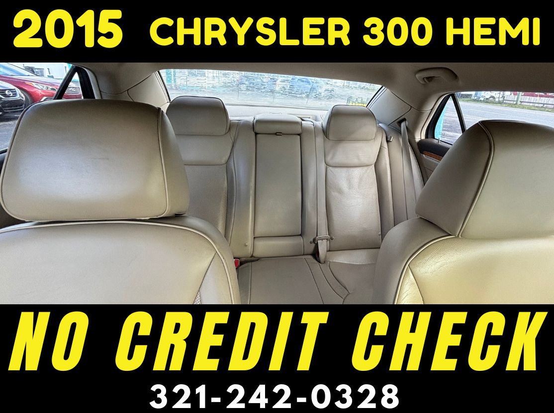 2015 CHRYSLER 300 HEMI 5.7 - WE FINANCE NO CREDIT CHECK! - Image 9