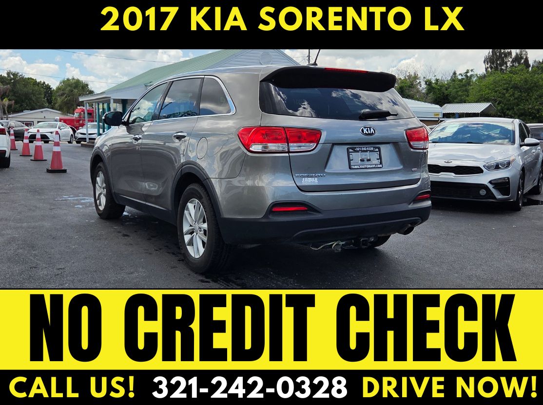 2017 KIA SORENTO LX! - WE FINANCE! - NO CREDIT CHECK!!! - Image 4
