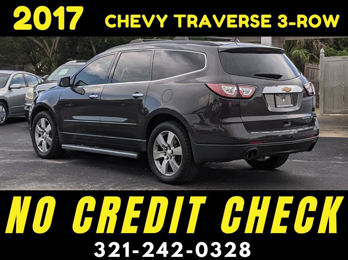 2017 CHEVY TRAVERSE LT 3 ROW - WE FINANCE NO CREDIT CHECK!! - Image 4